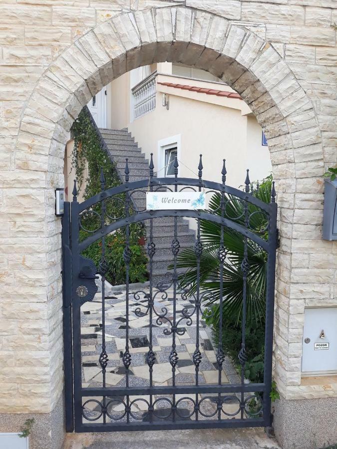 Apartmani Slavko Fažana Exterior foto