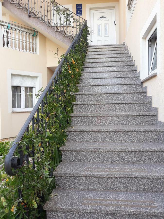 Apartmani Slavko Fažana Exterior foto